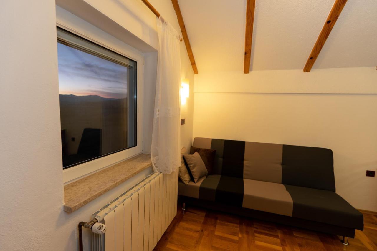 Apartman Miramare Оточац Екстер'єр фото