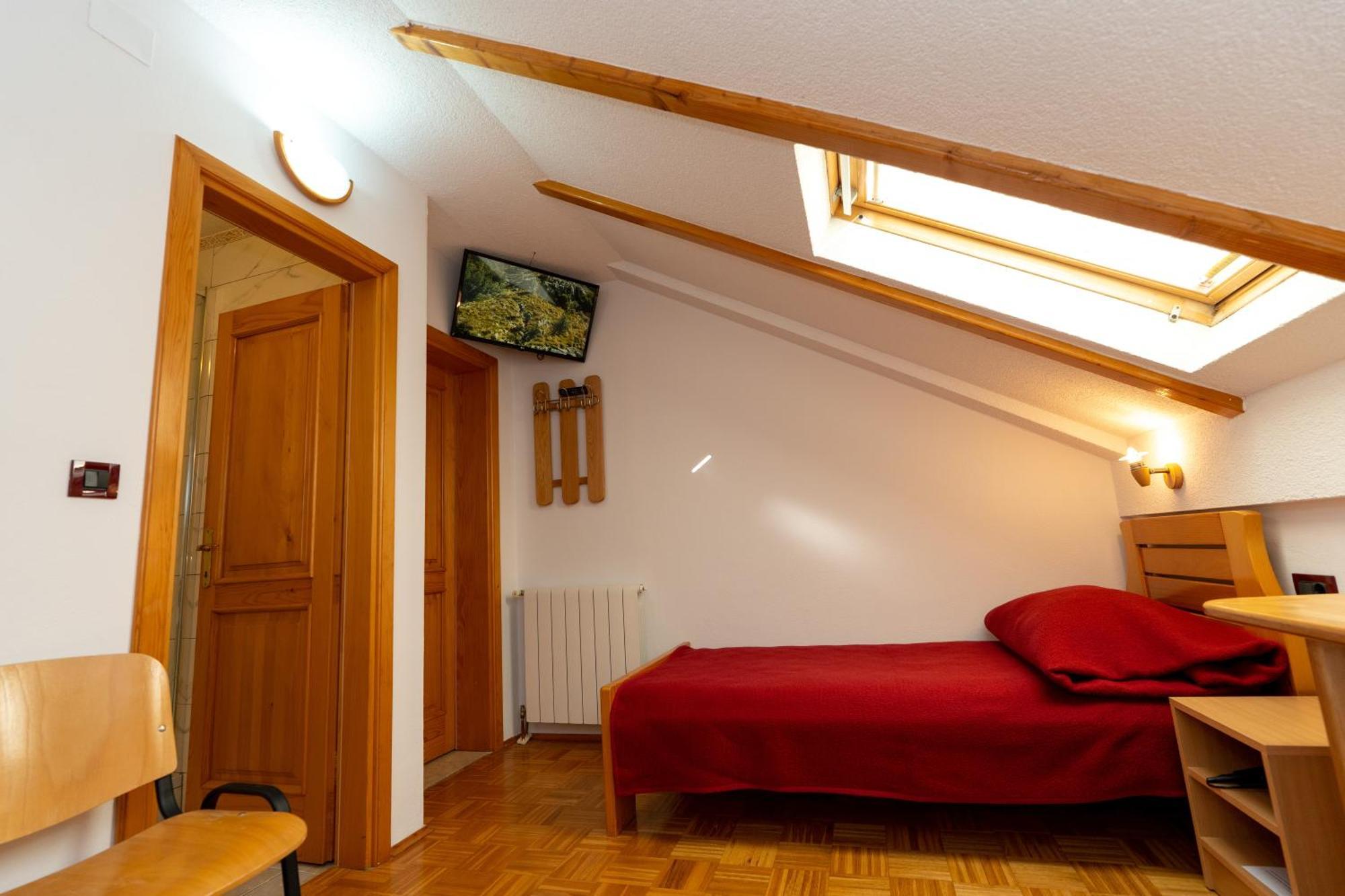 Apartman Miramare Оточац Екстер'єр фото