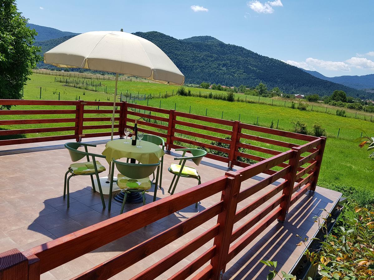 Apartman Miramare Оточац Екстер'єр фото